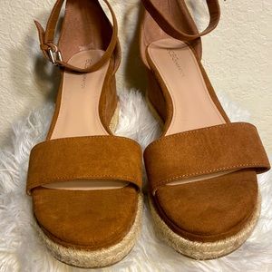 BCBG  Generation Sandals